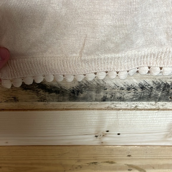 J.Crew Size Medium Cream Color Lightweight with Pom-Pom Hem Crewneck Sweater - Picture 5 of 8